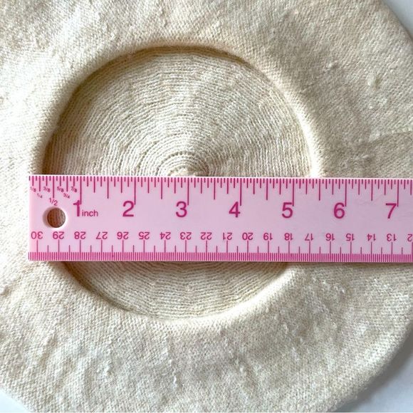 French Style Beret, Cream, Felted Wool like Feel, Classic Tail at Center… - Picture 7 of 7